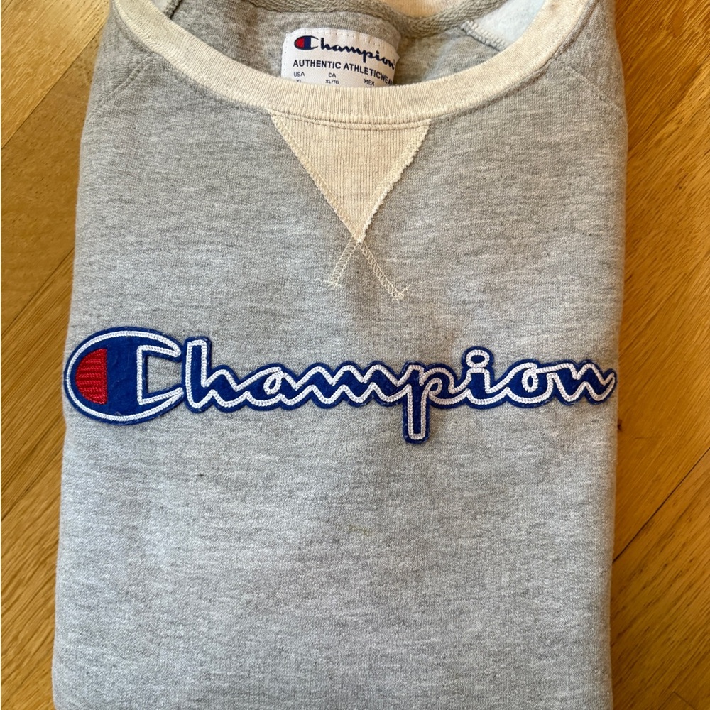 Grey Champion Crewneck Size XXL